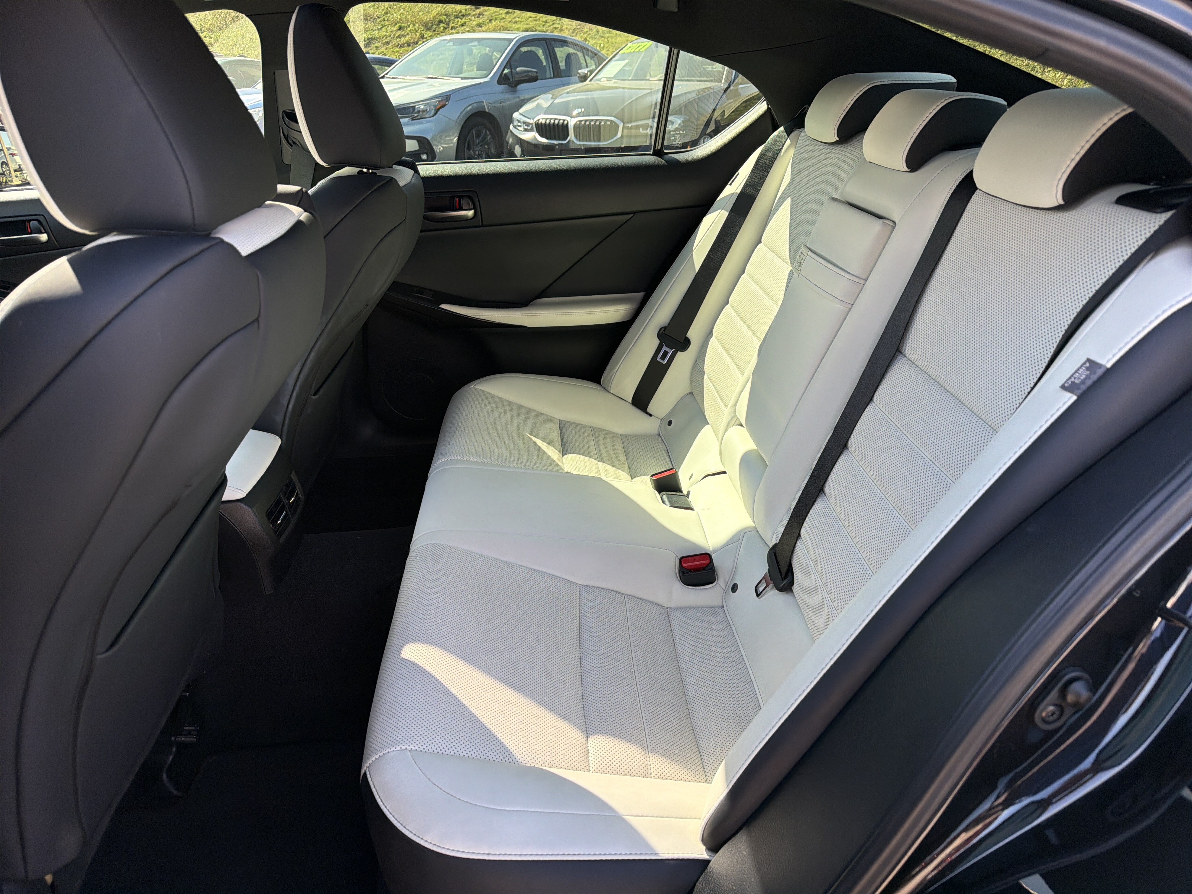 Used 2022 Lexus IS 350 F Sport RWD image 30