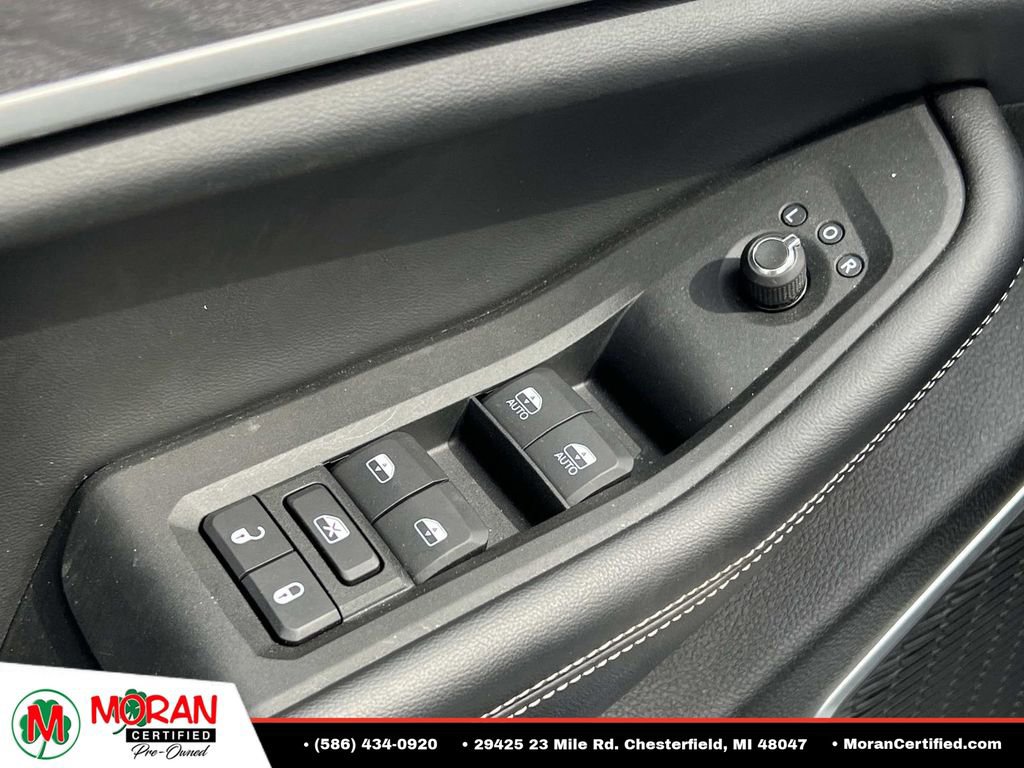 Used 2025 Jeep Grand Cherokee Limited 4xe AWD/4WD image 16