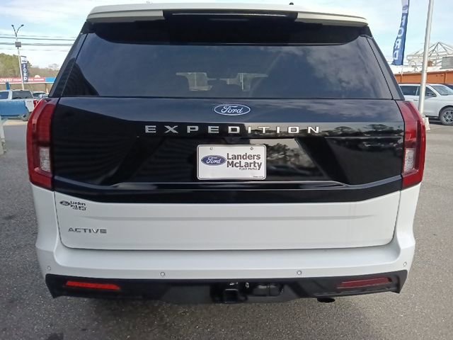 Used 2025 Ford Expedition Active RWD image 4