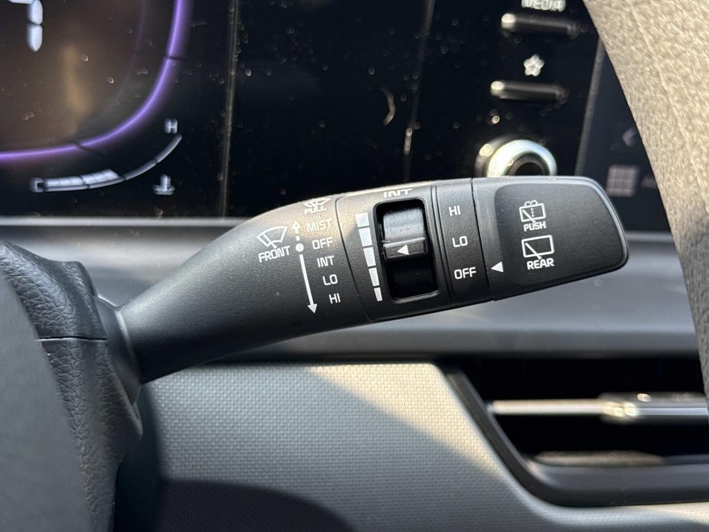 Used 2026 Kia Seltos LX FWD image 12