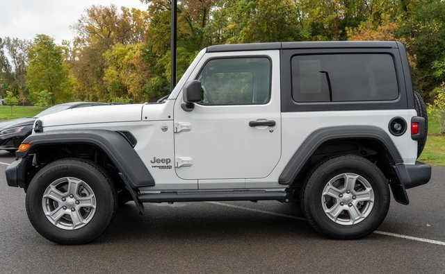Used 2021 Jeep Wrangler Sport image 9