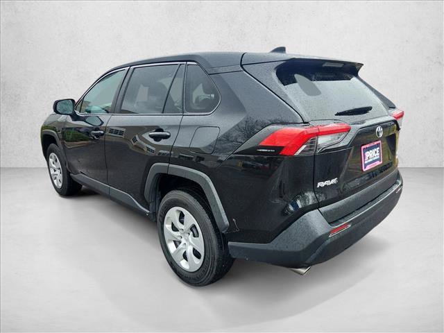 Used 2024 Toyota RAV4 LE AWD/4WD video 3