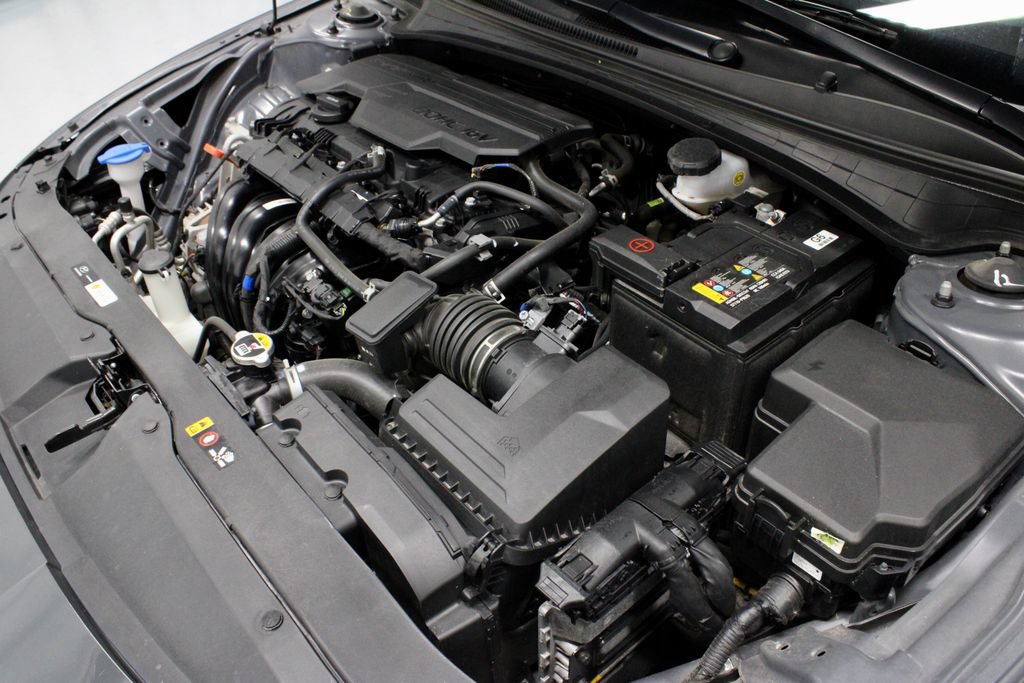 Used 2024 Hyundai Elantra SEL FWD image 16