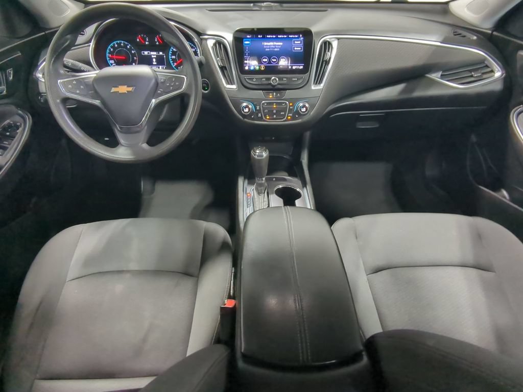 Used 2020 Chevrolet Malibu LT FWD image 18