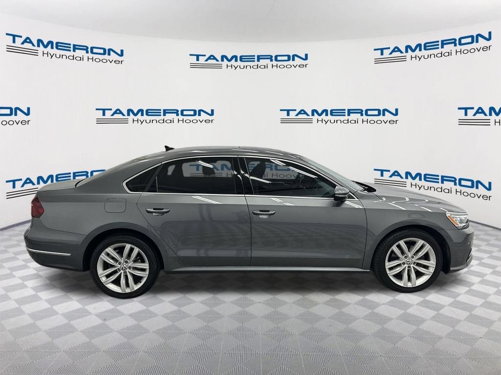 Used 2018 Volkswagen Passat 2.0T SE FWD image 6