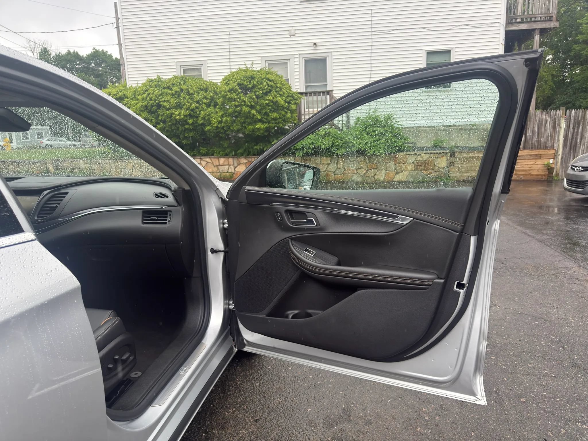 Used 2017 Chevrolet Impala Premier FWD image 18