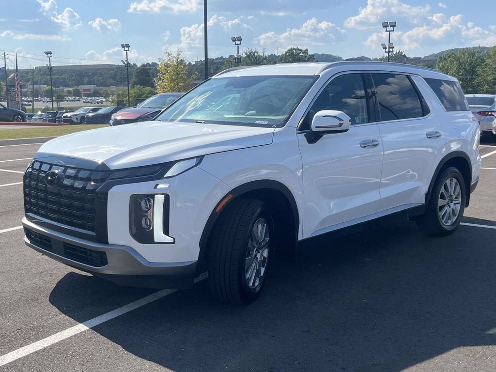 Certified 2025 Hyundai Palisade SEL FWD image 6
