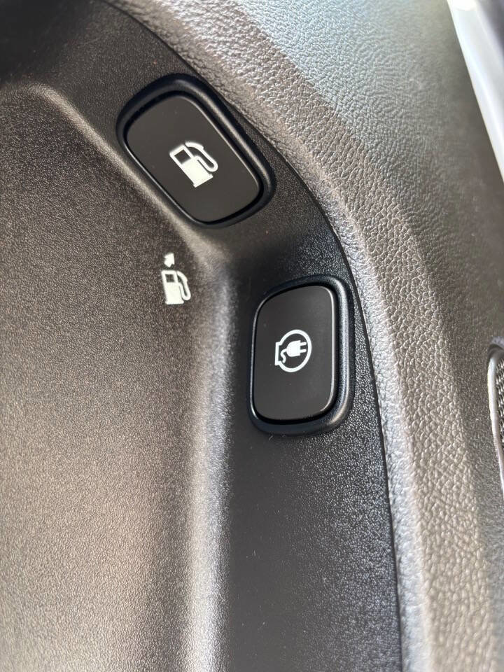 Used 2012 Chevrolet Volt Premium w/ Premium Trim Package image 20