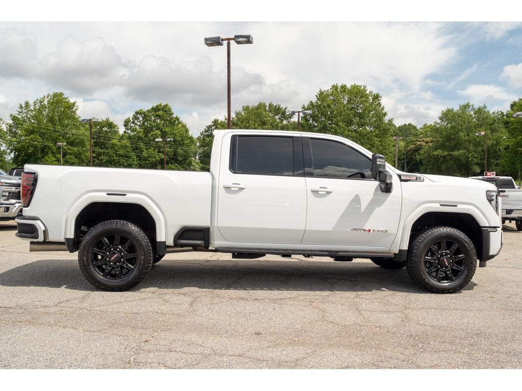 Used 2026 GMC Sierra 2500 AT4 w/ AT4 Premium Plus Package AWD/4WD image 9