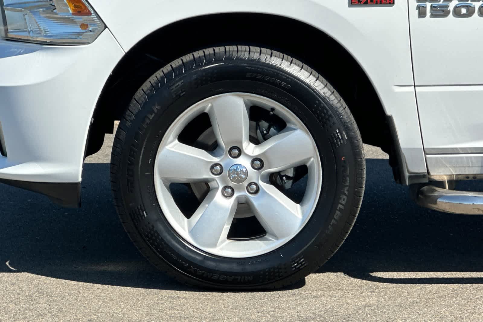 Used 2015 RAM 1500 Express RWD image 25