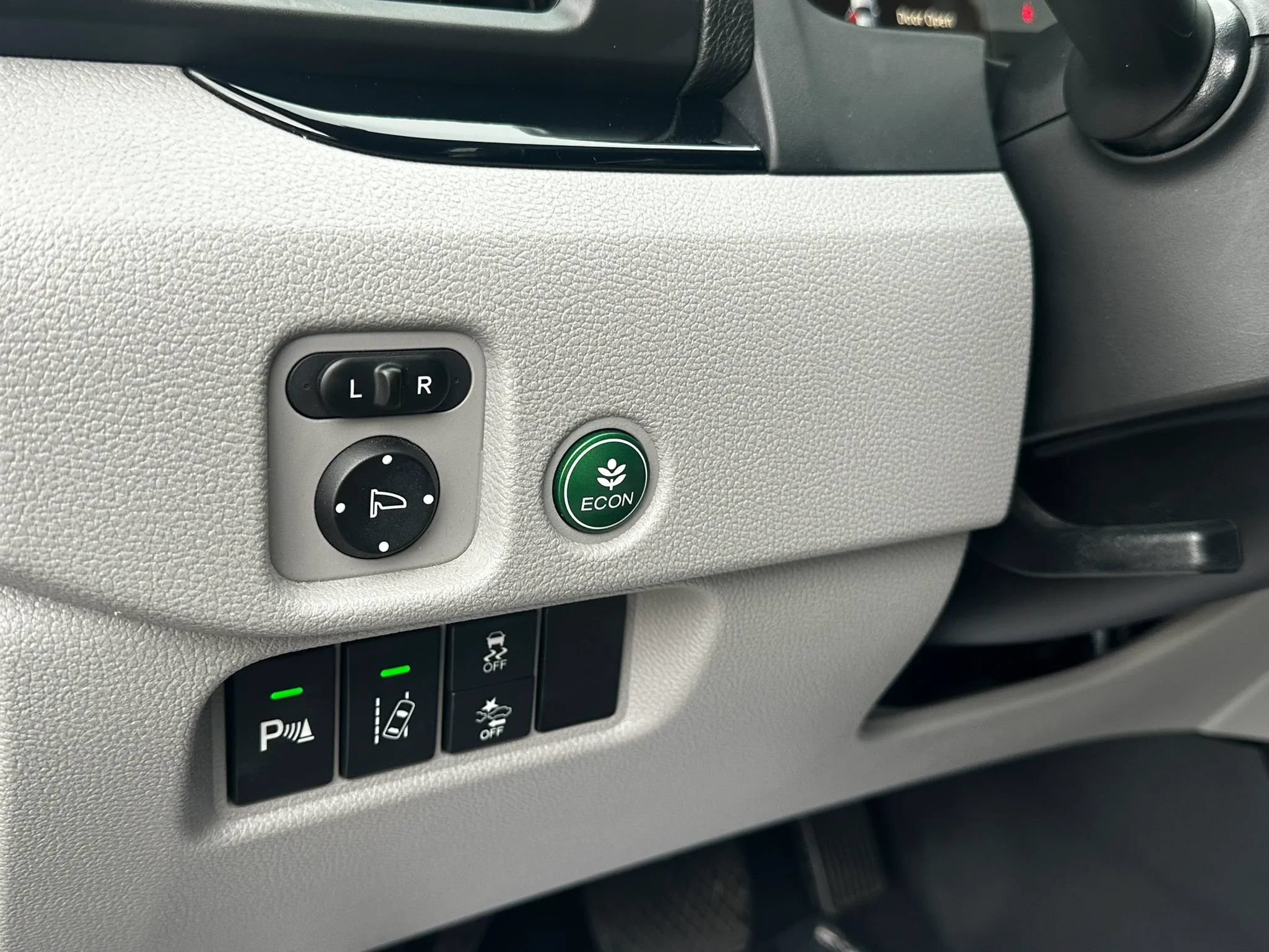 Used 2018 Honda Pilot Touring image 22