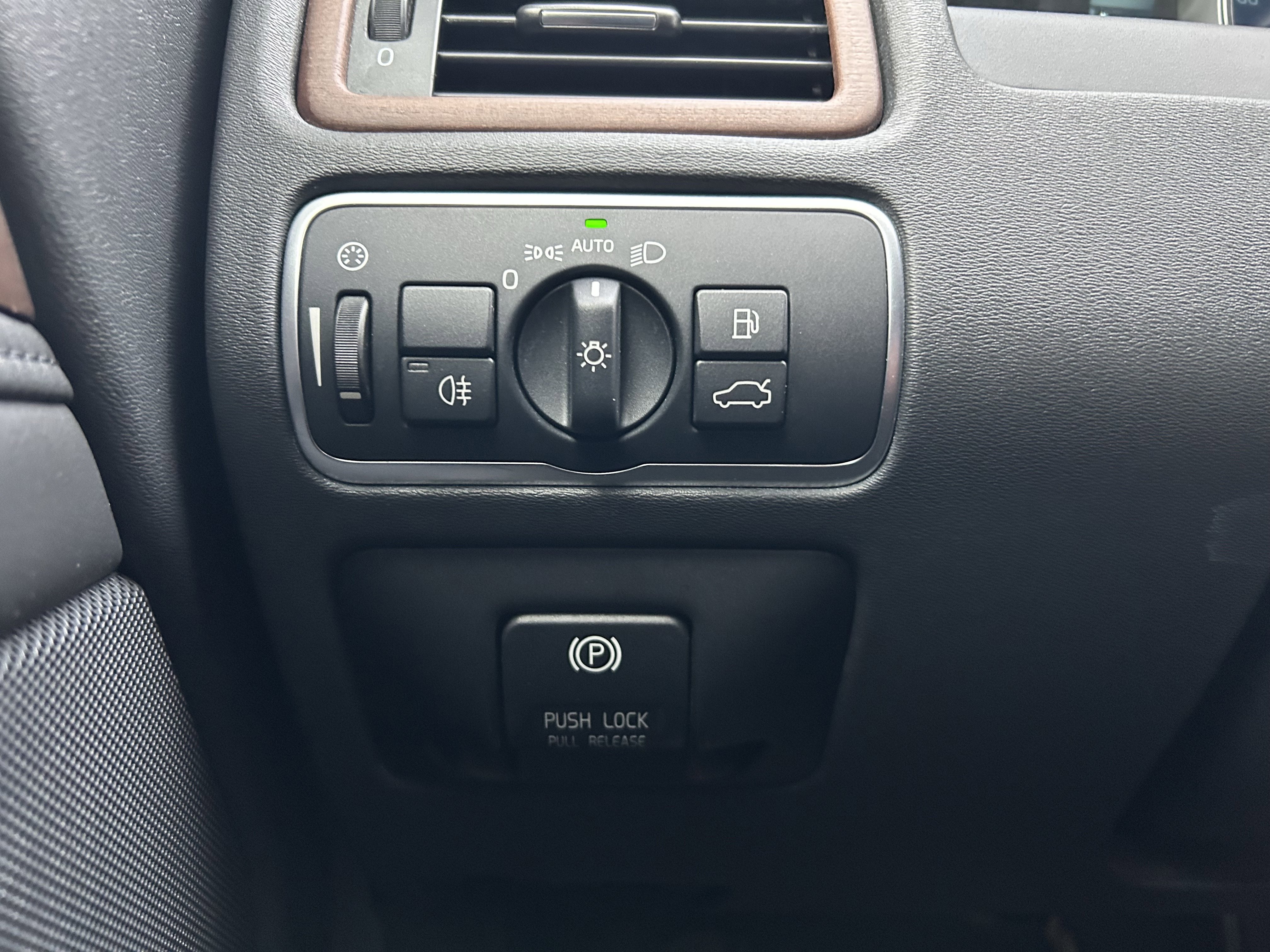 Used 2014 Volvo S80 T6 image 18