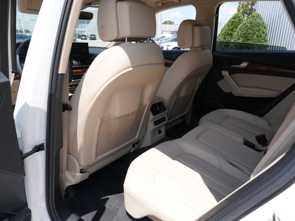 Used 2023 Audi Q5 2.0T Premium Plus w/ Premium Plus Package AWD/4WD image 22