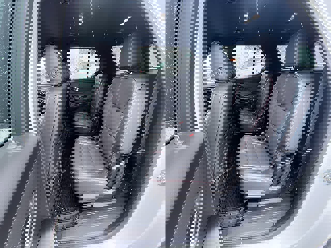 Used 2023 Chevrolet Traverse RS image 23