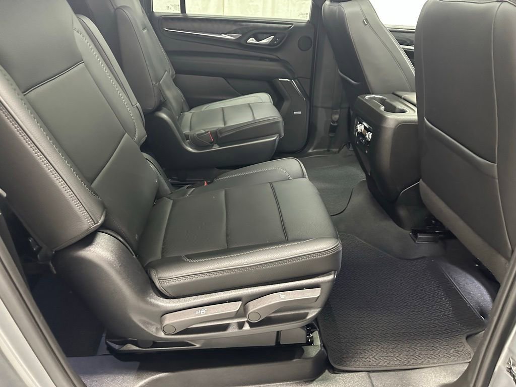 Used 2023 GMC Yukon XL Denali AWD/4WD image 54