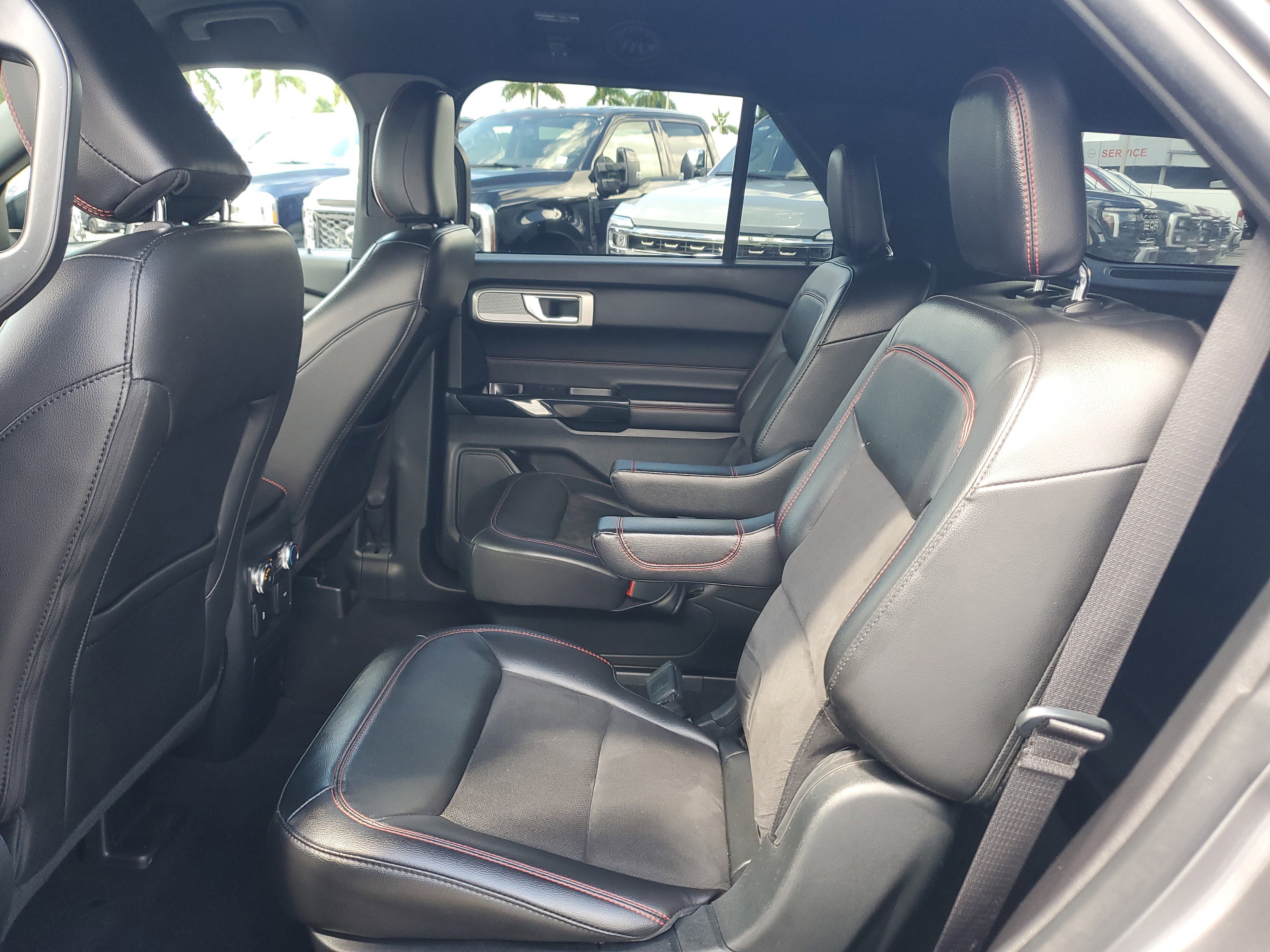 Used 2022 Ford Explorer ST-Line image 13