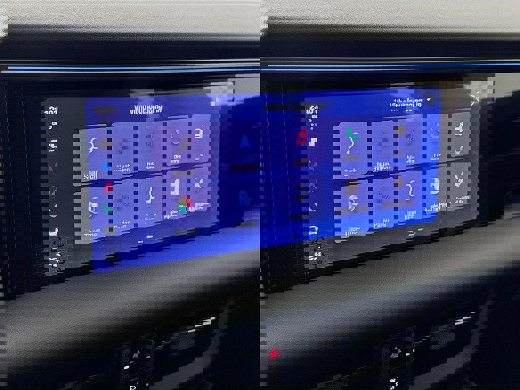 New 2026 Porsche Macan Electric image 18