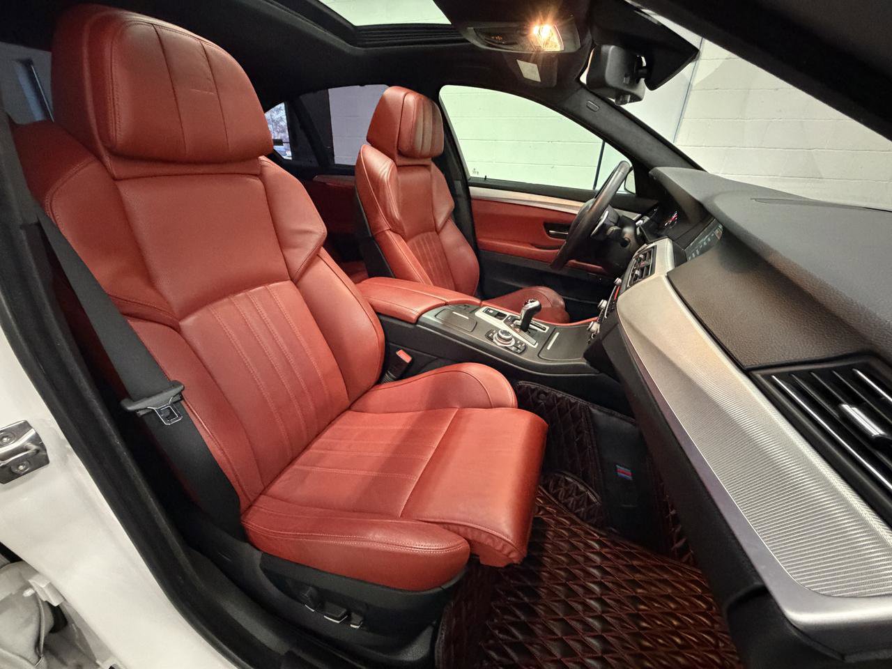 Used 2013 BMW M5 RWD image 19