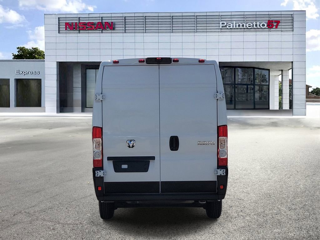 Used 2025 RAM ProMaster 2500 w/ Convenience Group FWD image 5