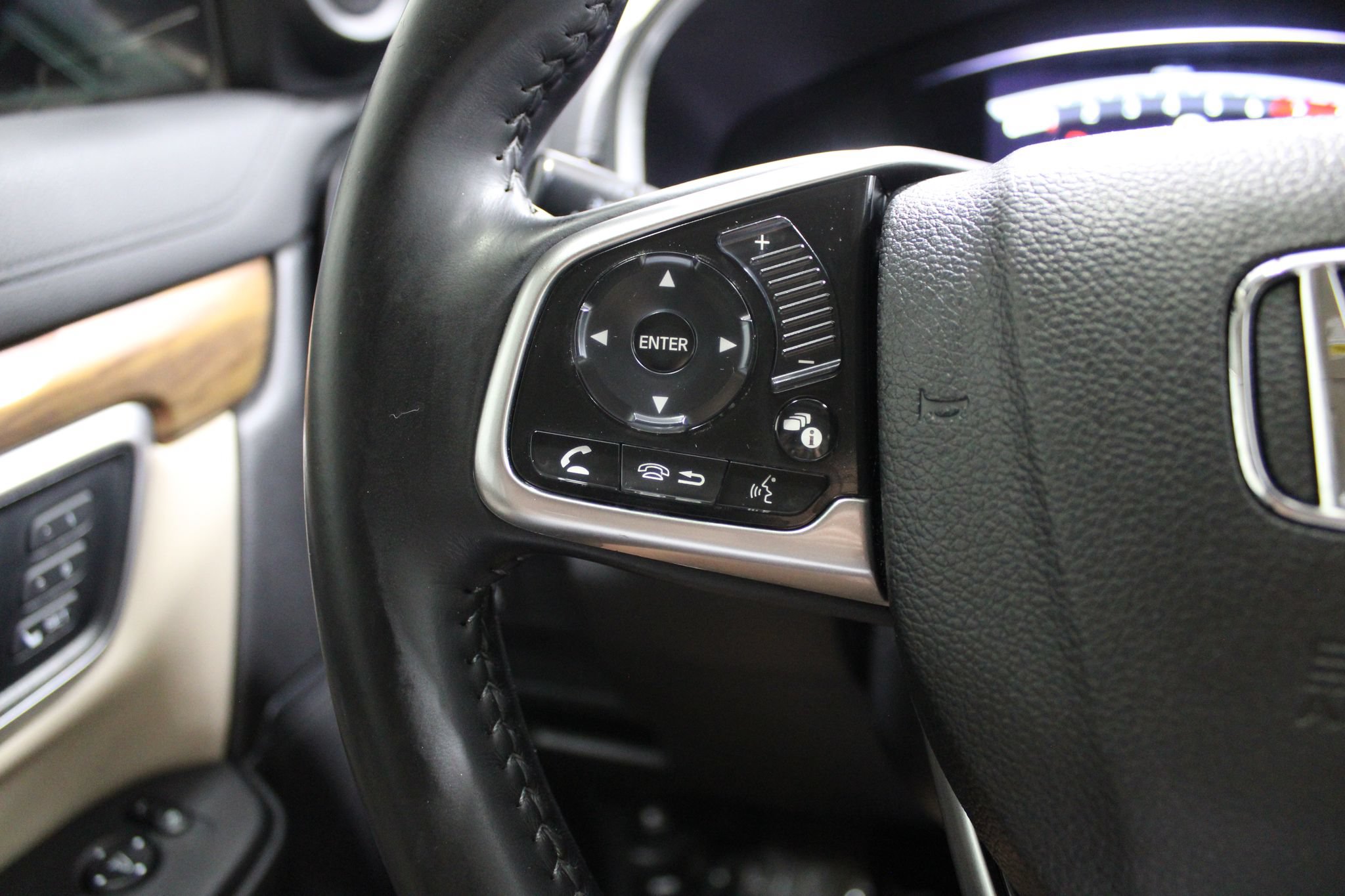 Used 2018 Honda CR-V EX-L image 39