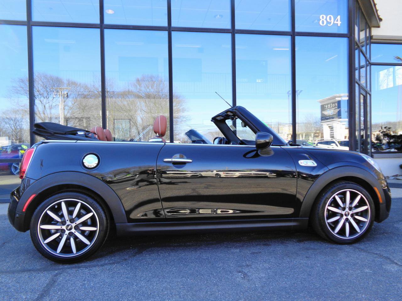 Used 2021 MINI Cooper S w/ Signature Upholstery Package image 4