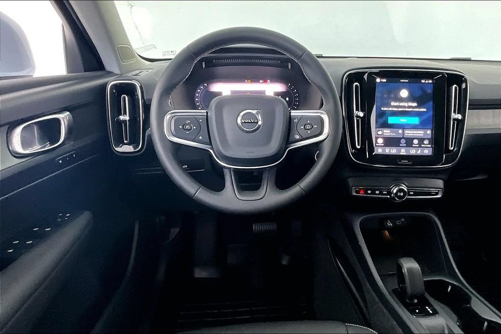 Certified 2024 Volvo XC40 B5 Core w/ Protection Package Premier AWD/4WD image 6
