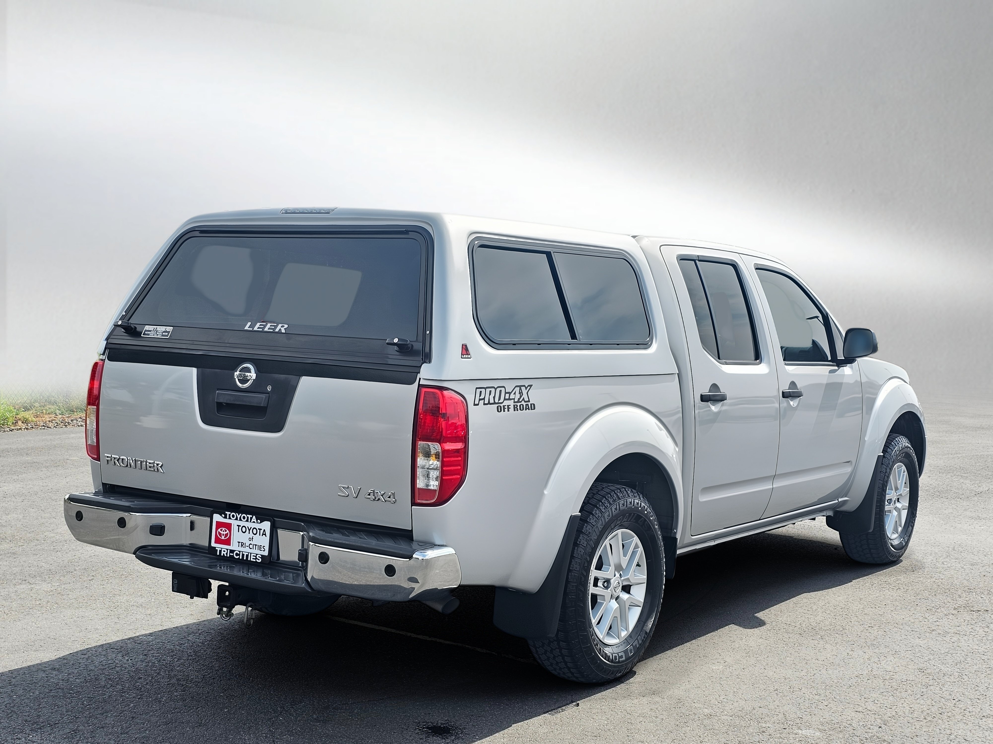 Used 2016 Nissan Frontier SV w/ SV Value Truck Package AWD/4WD image 5
