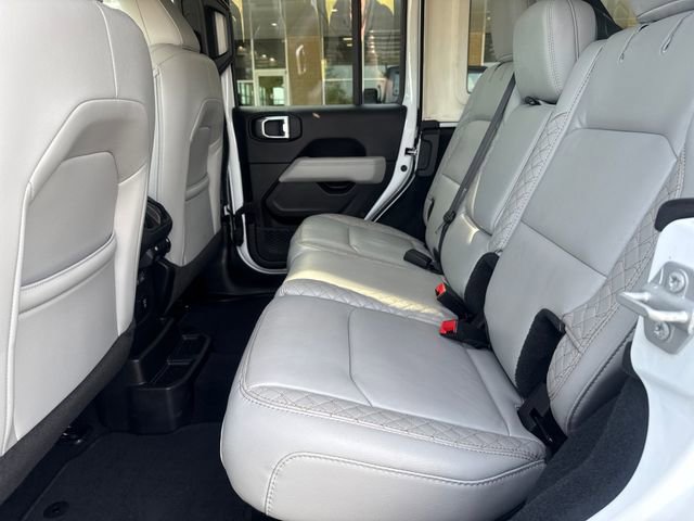 Used 2022 Jeep Wrangler Unlimited Sahara image 20