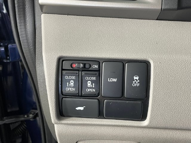 Used 2016 Honda Odyssey EX-L image 17