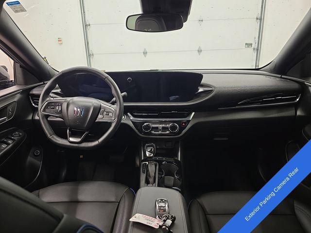 Used 2025 Buick Envista Sport Touring w/ Convenience I Package FWD image 14