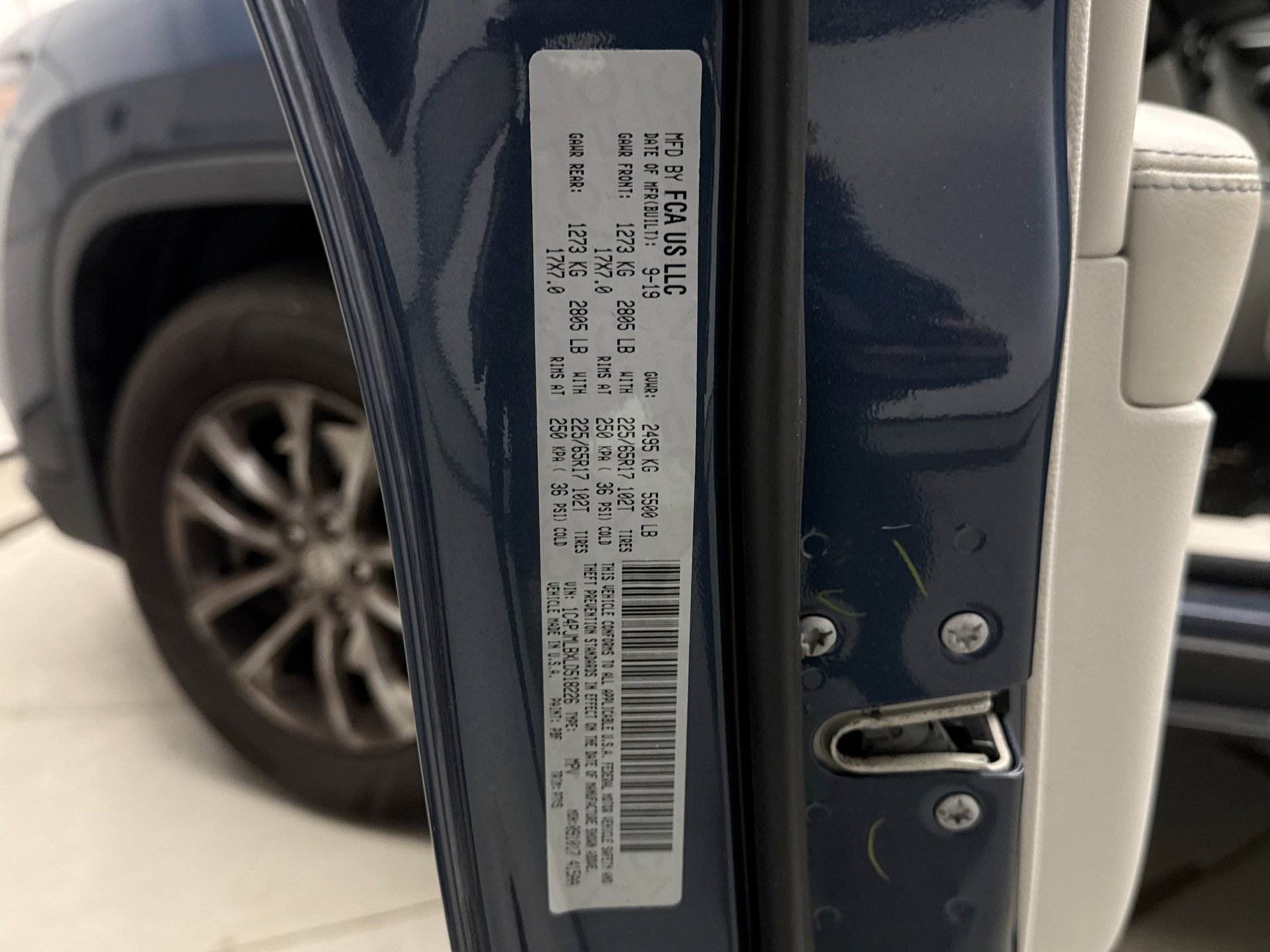 Used 2020 Jeep Cherokee Latitude Plus w/ Cold Weather Group image 12