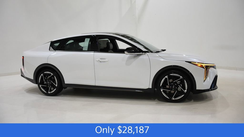 New 2026 Kia K4 GT-Line FWD image 3