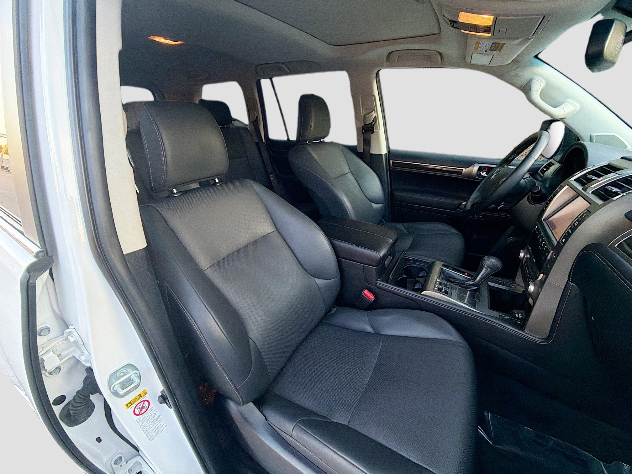 Used 2017 Lexus GX 460 image 14
