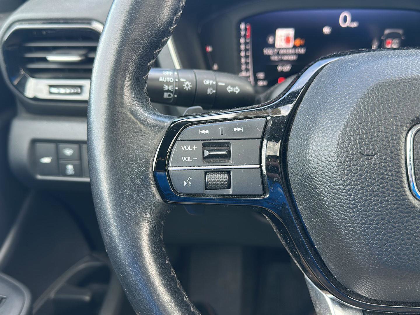 Used 2023 Honda Pilot Elite image 16