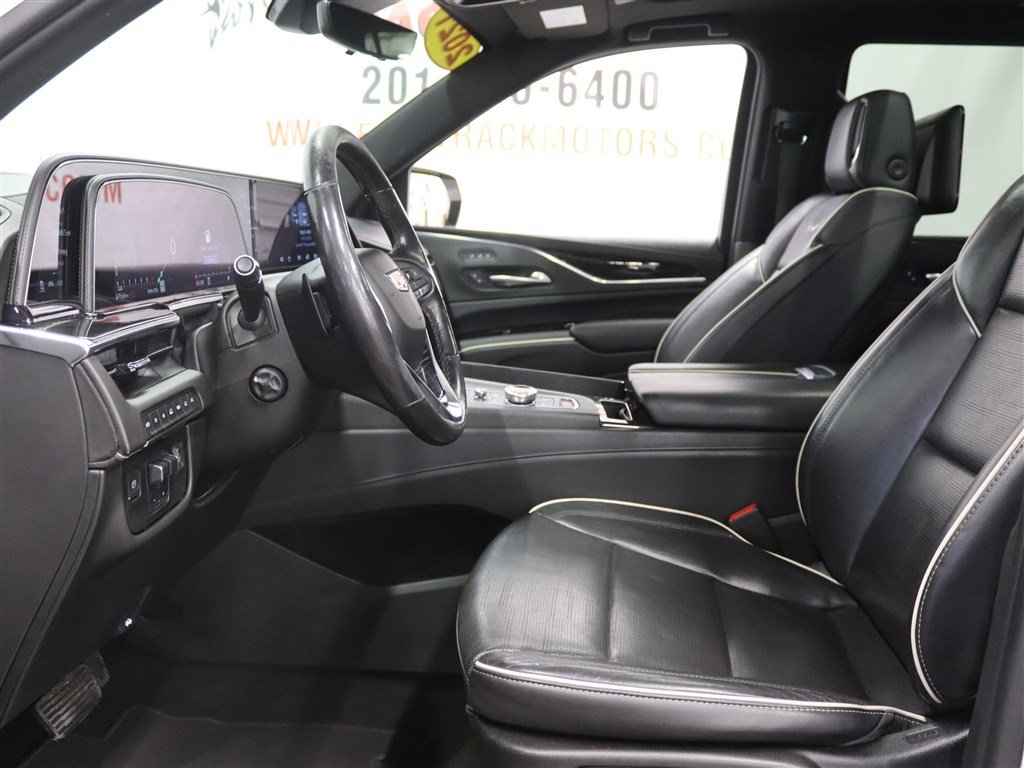 Used 2021 Cadillac Escalade Sport w/ Driver Assist Tech Package image 18