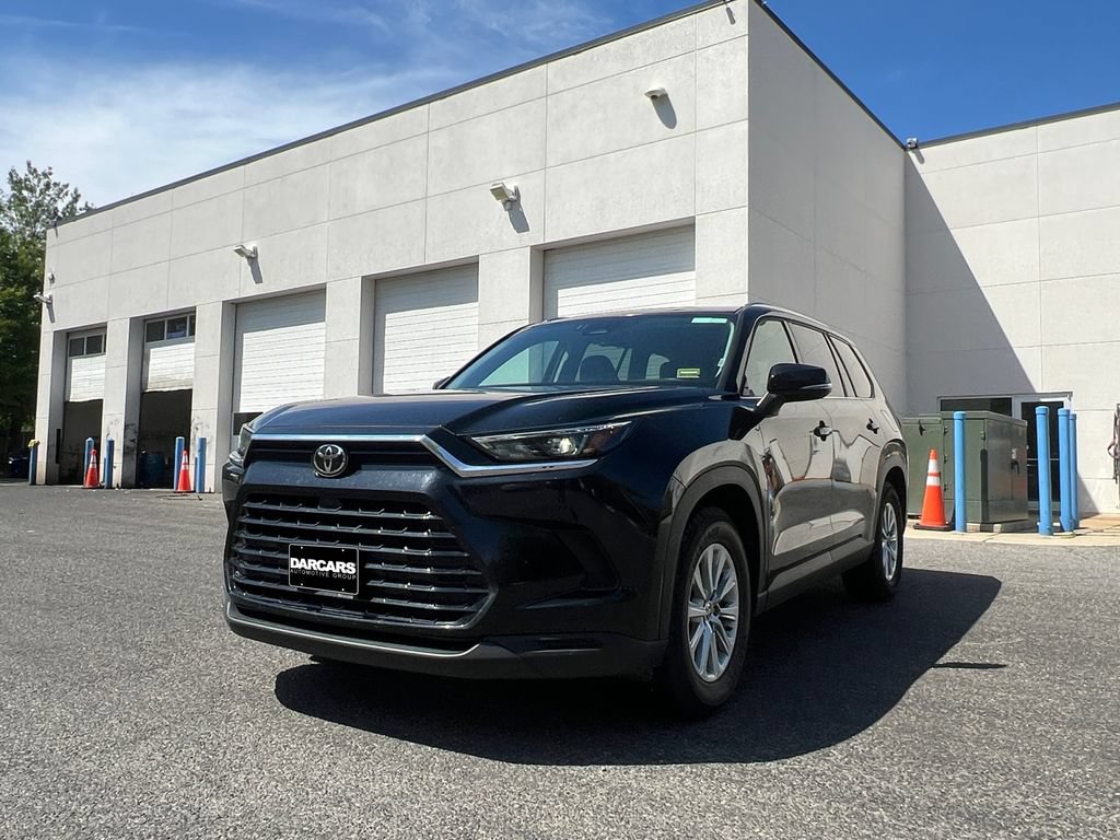 Used 2025 Toyota Grand Highlander AWD image 32