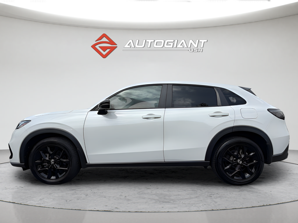 Used 2024 Honda HR-V Sport image 3