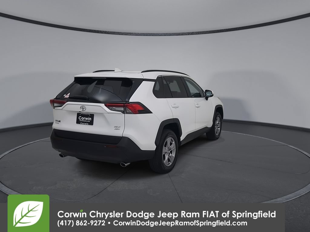 Used 2025 Toyota RAV4 XLE AWD/4WD image 14