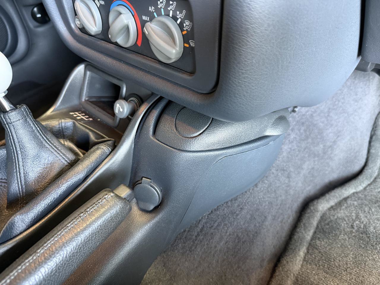 Used 1999 Pontiac Firebird Formula RWD image 30