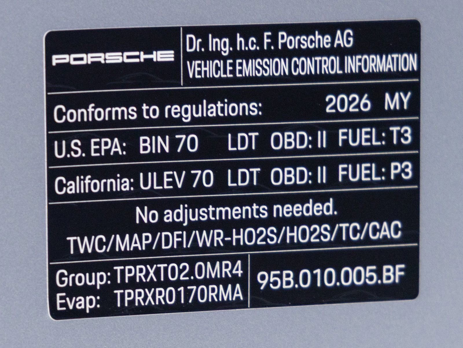 Certified 2026 Porsche Macan image 37