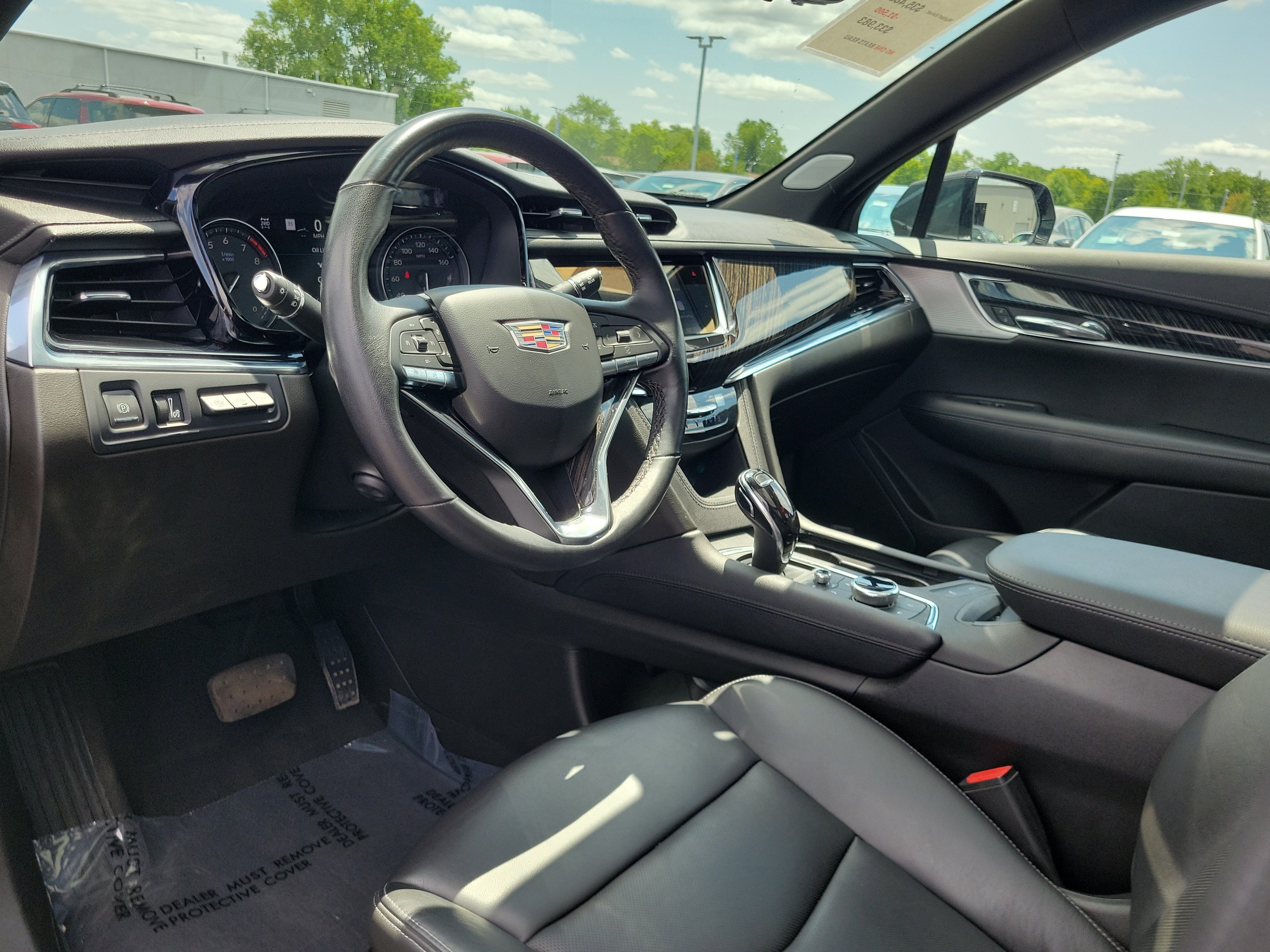 Used 2022 Cadillac XT6 Premium Luxury w/ Technology Package AWD/4WD image 19
