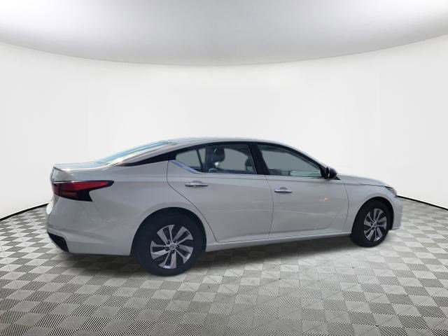 Used 2025 Nissan Altima 2.5 S image 8