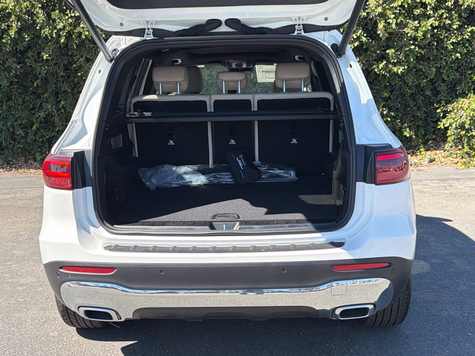New 2026 Mercedes-Benz GLB 250 4MATIC image 15