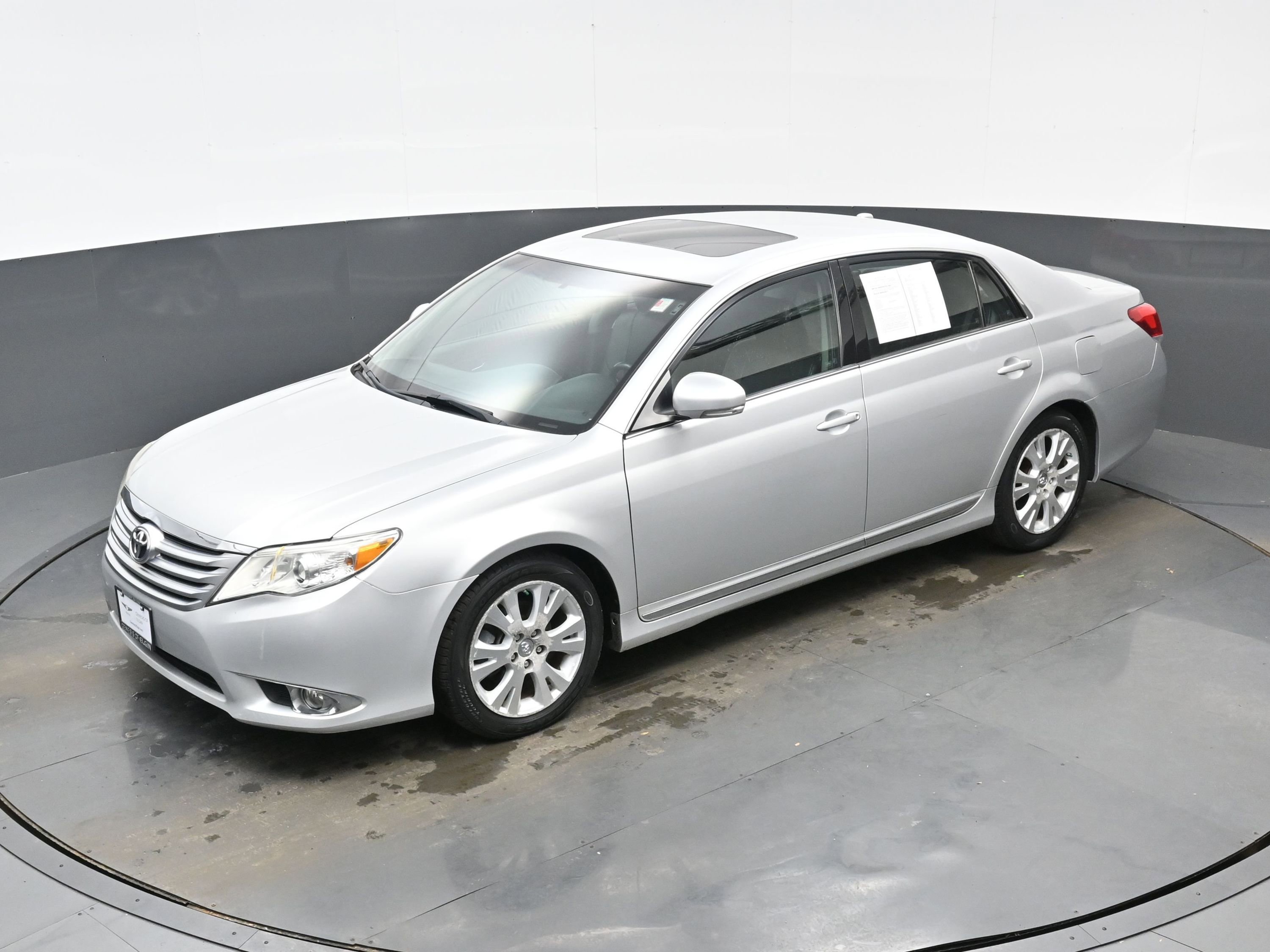 Used 2012 Toyota Avalon image 31