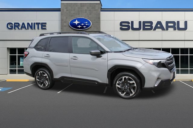 Used 2025 Subaru Forester Premium AWD/4WD image 13