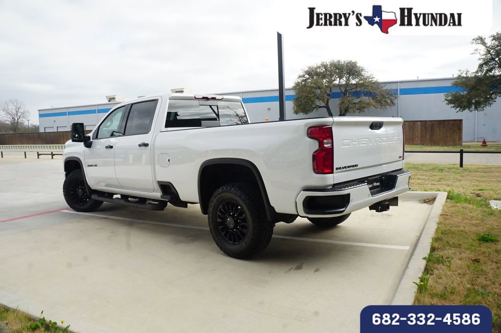 Used 2021 Chevrolet Silverado 2500 LTZ w/ LTZ Plus Package image 5