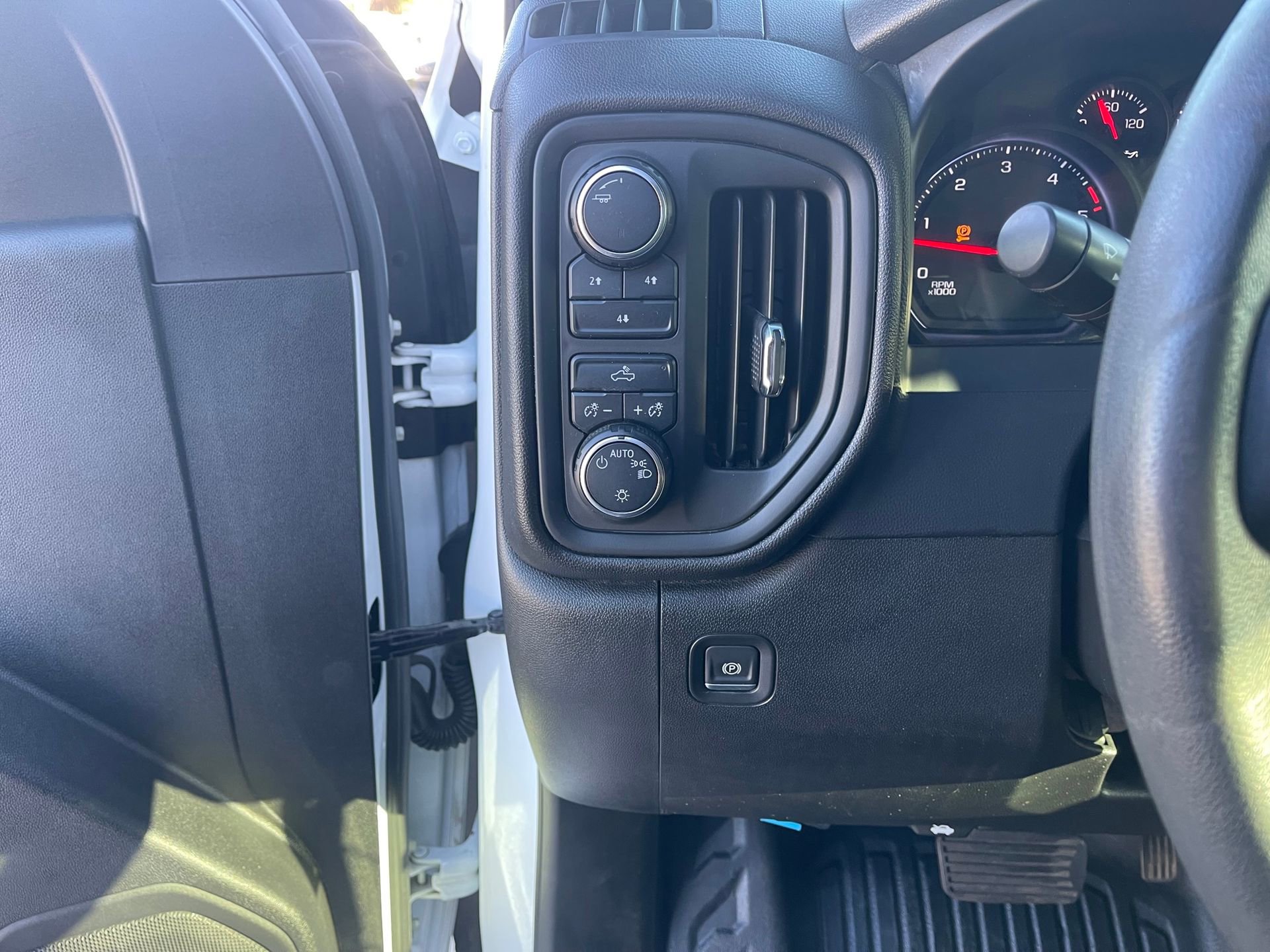 Used 2020 Chevrolet Silverado 2500 W/T w/ WT Convenience Package image 16