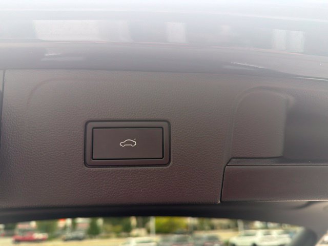 Used 2023 Volkswagen Atlas SE FWD image 30