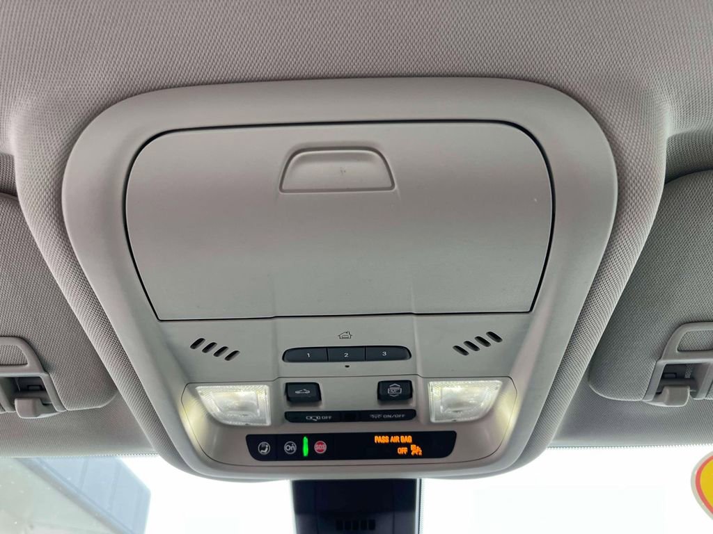 Used 2024 GMC Terrain Denali w/ Denali Premium Package image 37