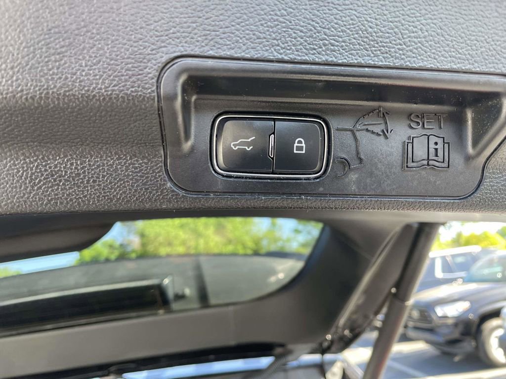 Used 2020 Ford Explorer Platinum AWD/4WD image 49